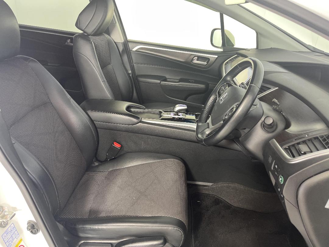 Photo '16' of Honda Jade Photo '16' of Honda Jade