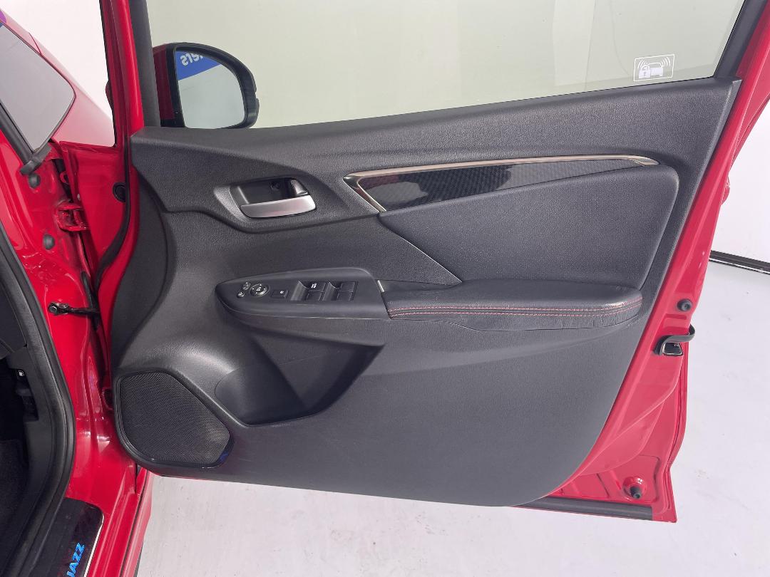 Photo '15' of Honda Jazz Photo '15' of Honda Jazz