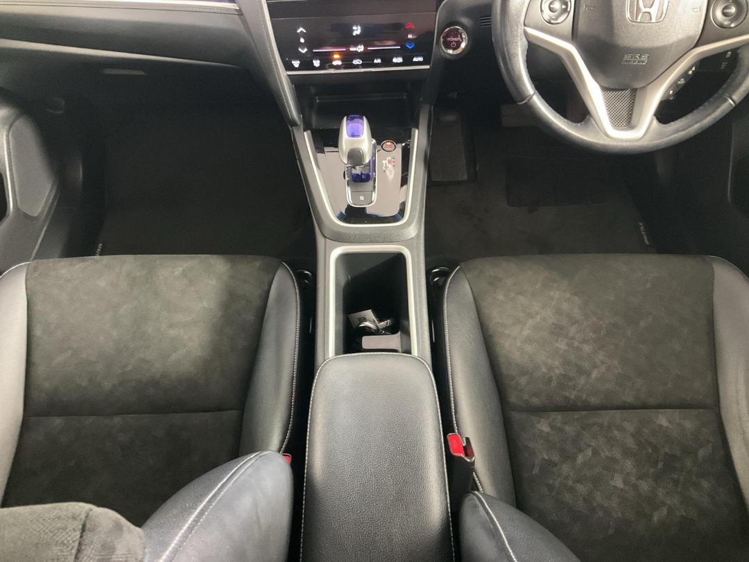 Photo '18' of Honda Shuttle Photo '18' of Honda Shuttle