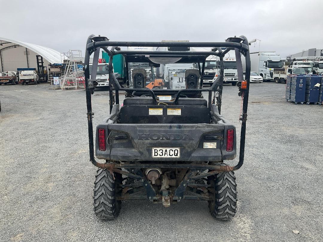 Photo '4' of Honda SXS700M4