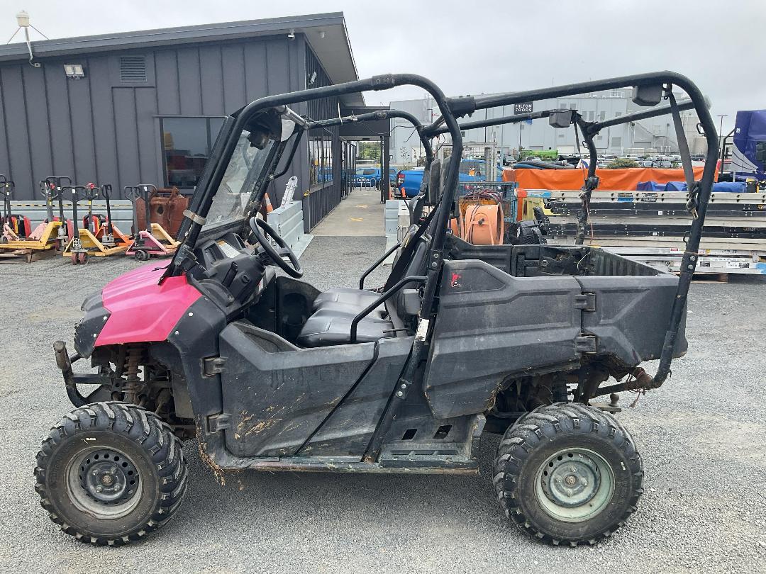 Photo '6' of Honda SXS700M4