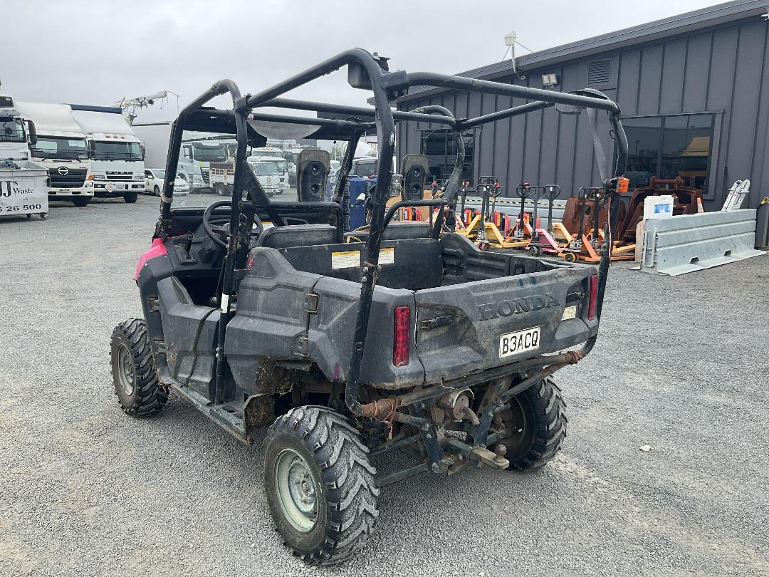 Photo '5' of Honda SXS700M4