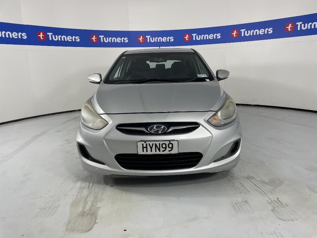 Photo '2' of Hyundai Accent