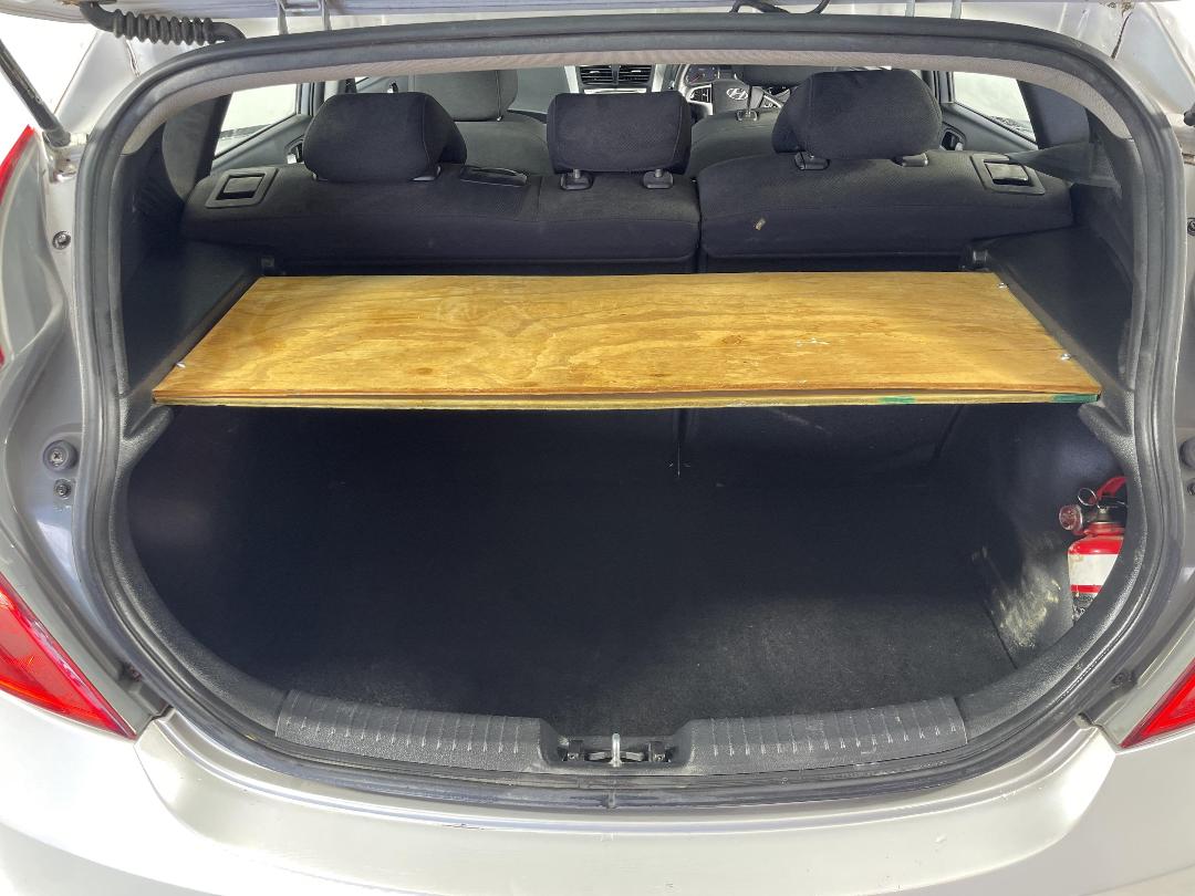 Photo '14' of Hyundai Accent