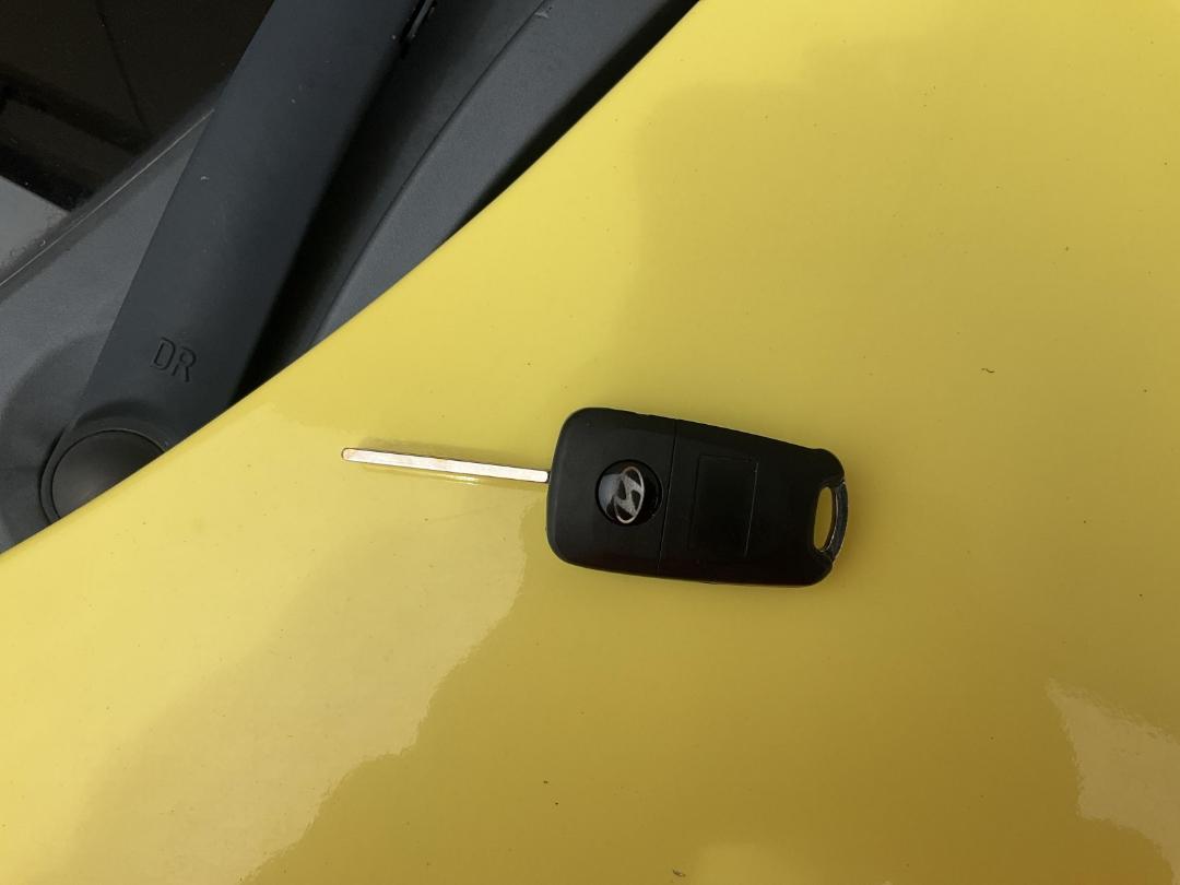 Photo '7' of Hyundai Accent Photo '7' of Hyundai Accent