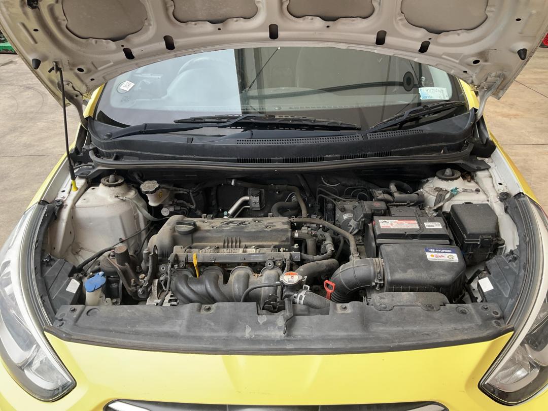 Photo '9' of Hyundai Accent Photo '9' of Hyundai Accent