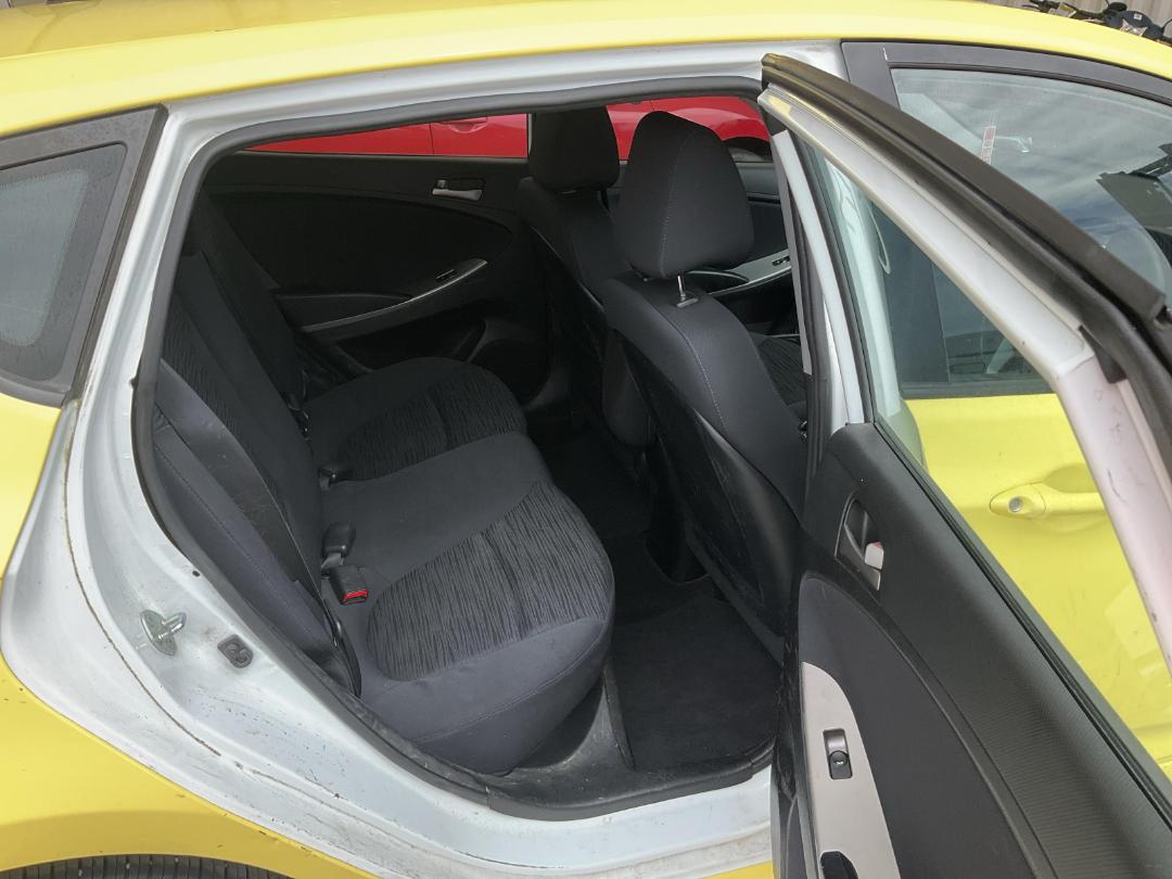 Photo '11' of Hyundai Accent Photo '11' of Hyundai Accent