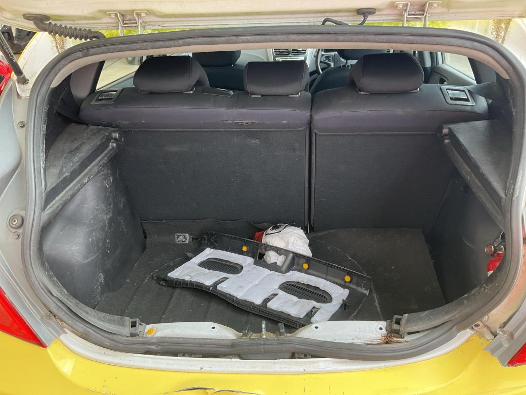 Photo '12' of Hyundai Accent Photo '12' of Hyundai Accent