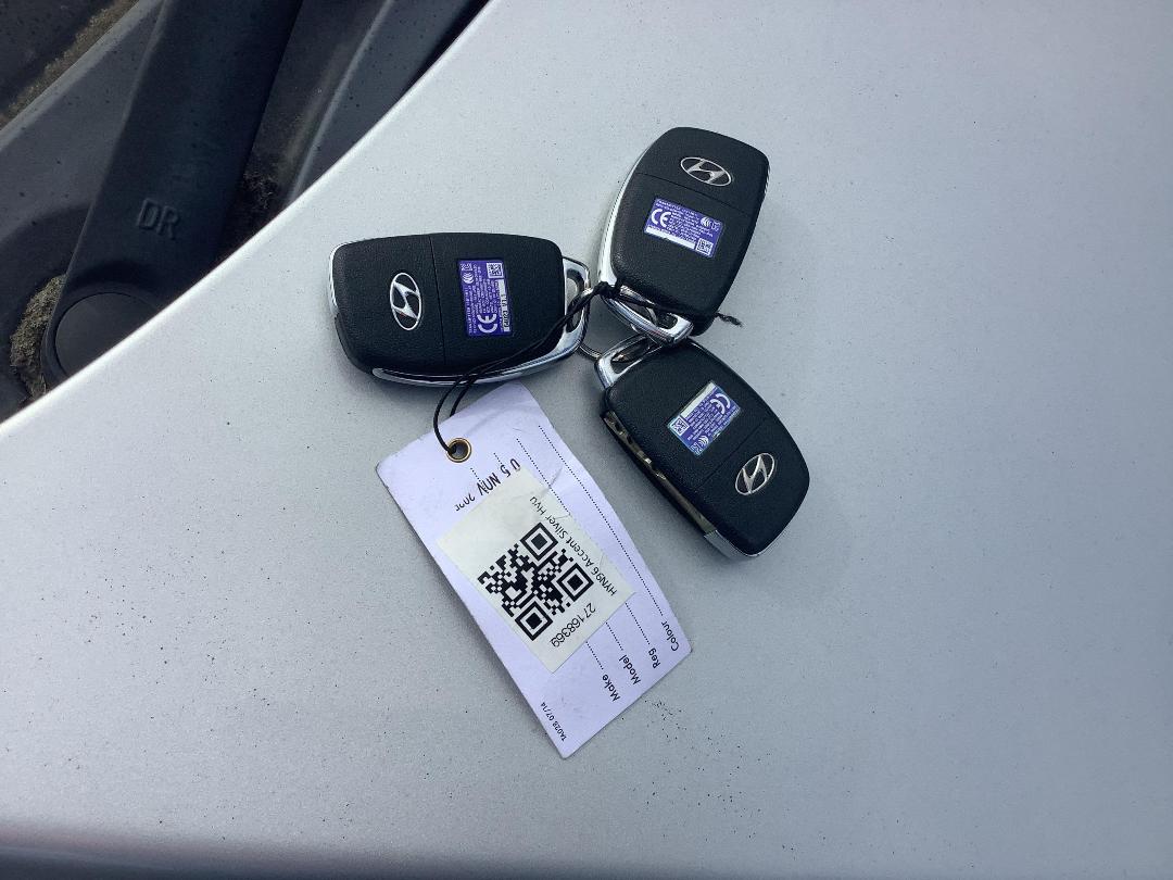 Photo '12' of Hyundai Accent Photo '12' of Hyundai Accent