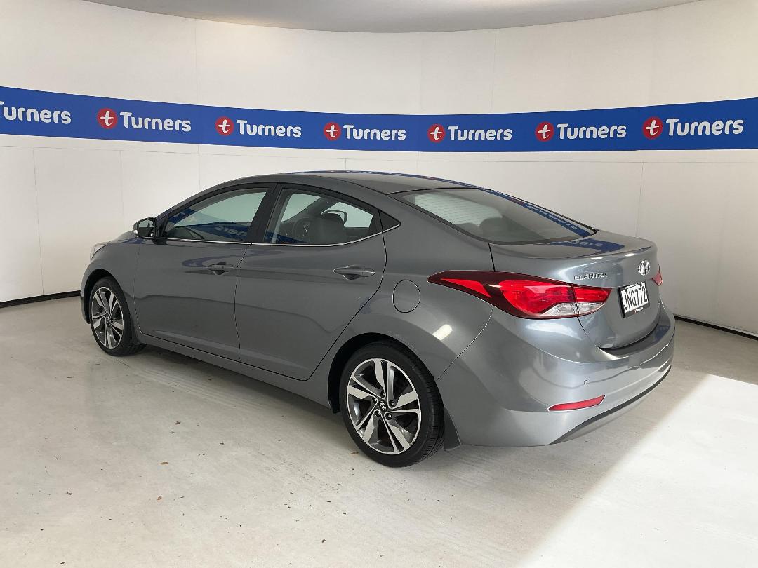 Photo '5' of Hyundai Elantra Photo '5' of Hyundai Elantra