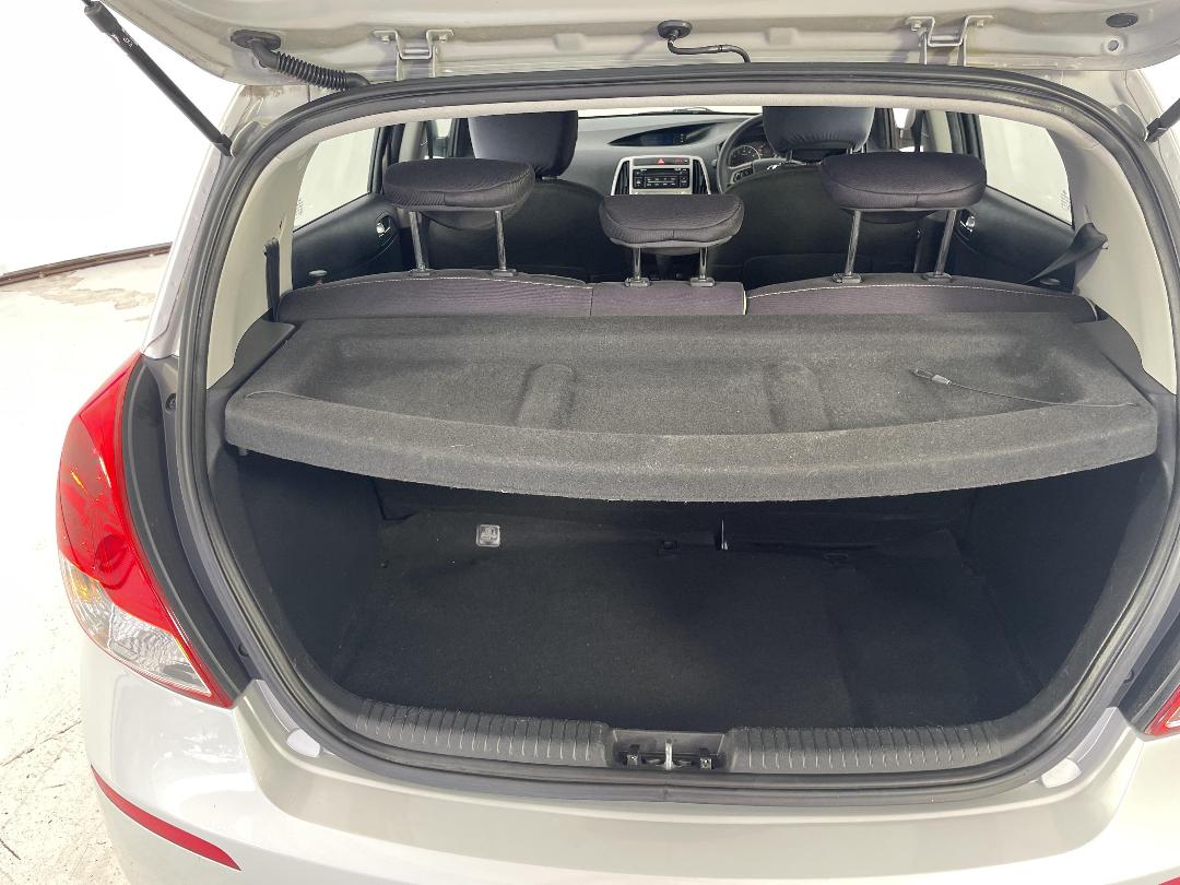 Photo '14' of Hyundai I20