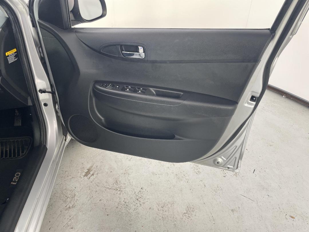 Photo '15' of Hyundai I20