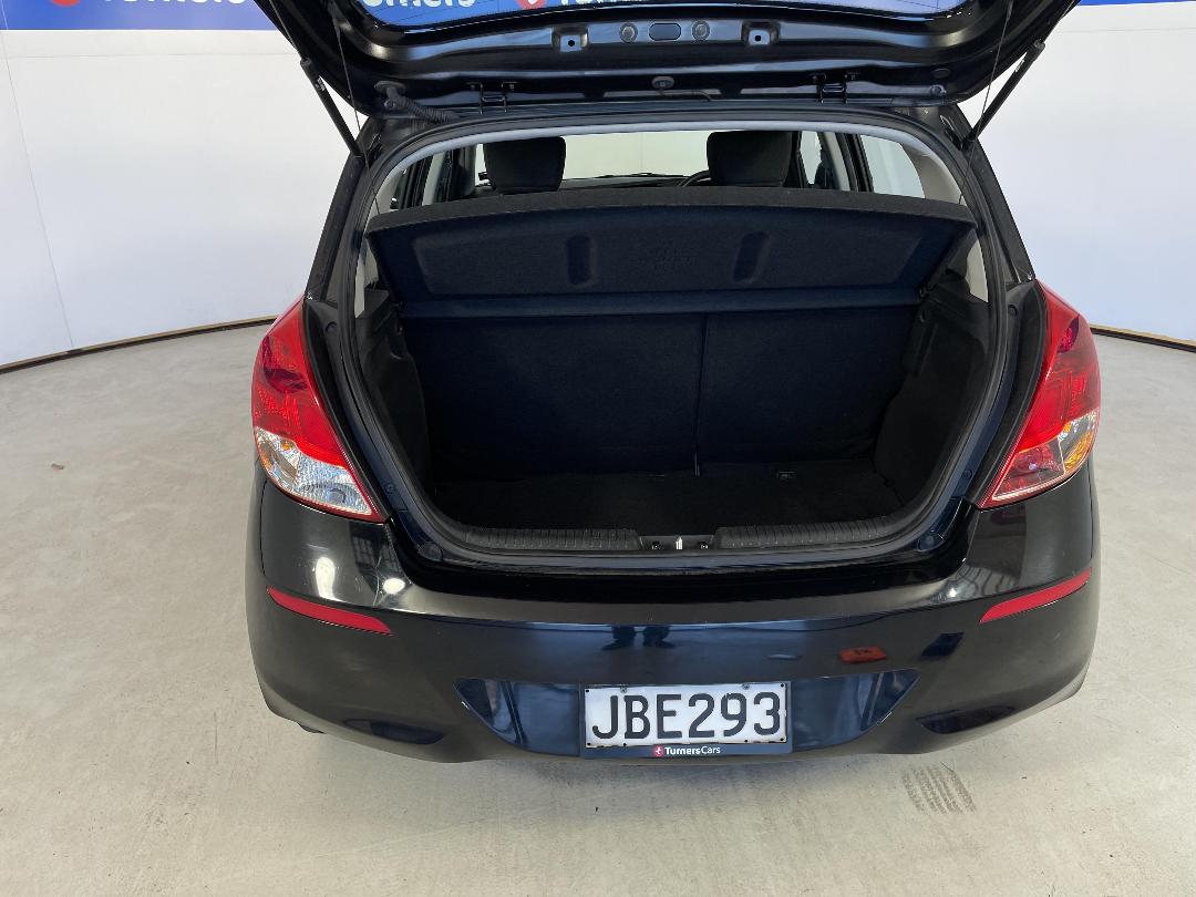 Photo '14' of Hyundai I20 Photo '14' of Hyundai I20