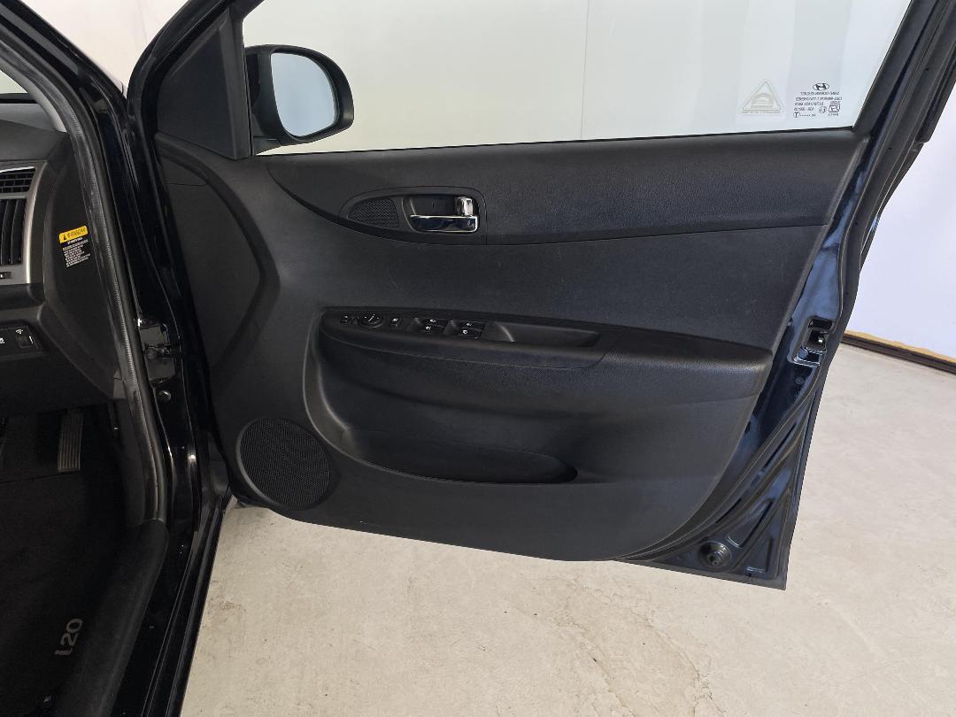 Photo '15' of Hyundai I20 Photo '15' of Hyundai I20