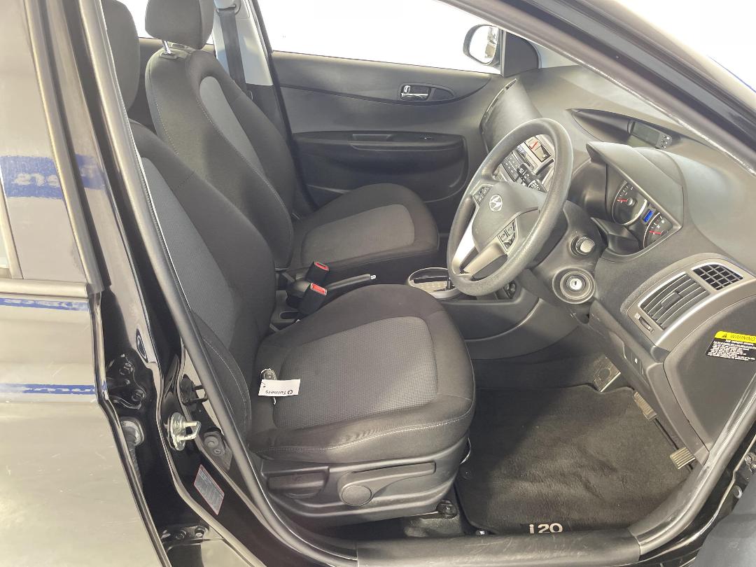 Photo '16' of Hyundai I20 Photo '16' of Hyundai I20