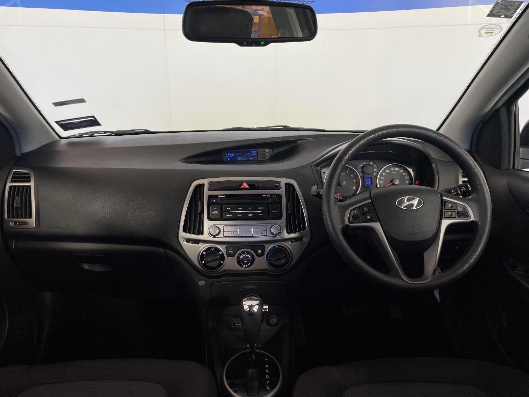 Photo '17' of Hyundai I20 Photo '17' of Hyundai I20