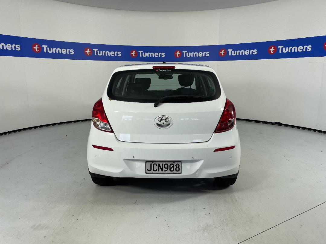 Photo '6' of Hyundai I20