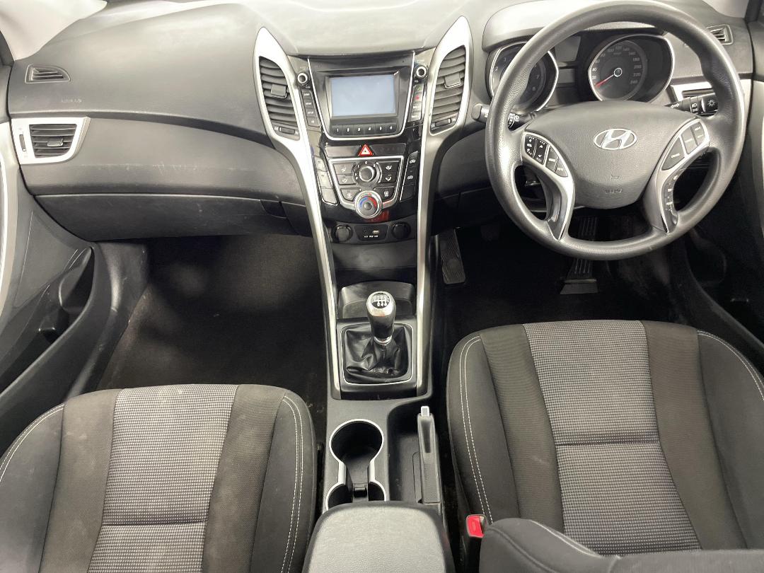 Photo '18' of Hyundai I30