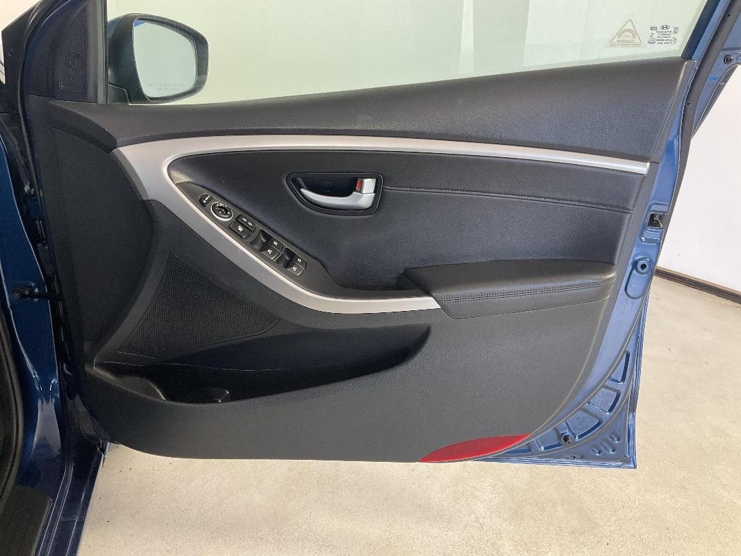 Photo '15' of Hyundai I30