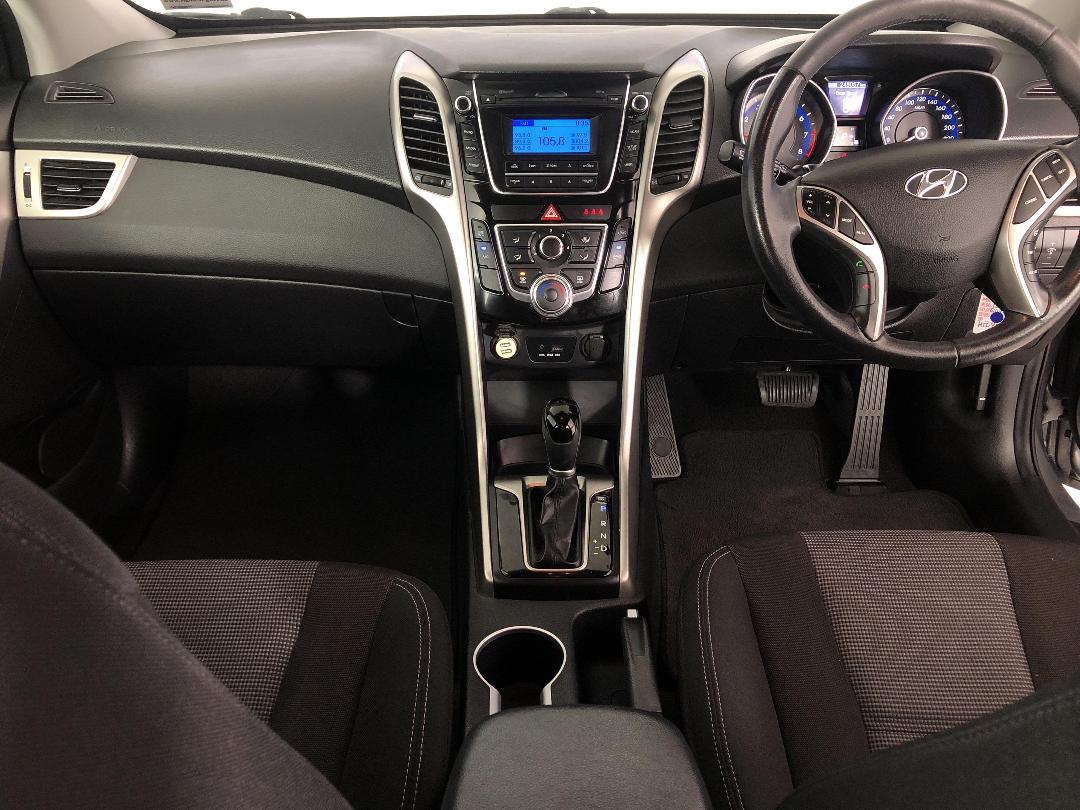 Photo '17' of Hyundai I30