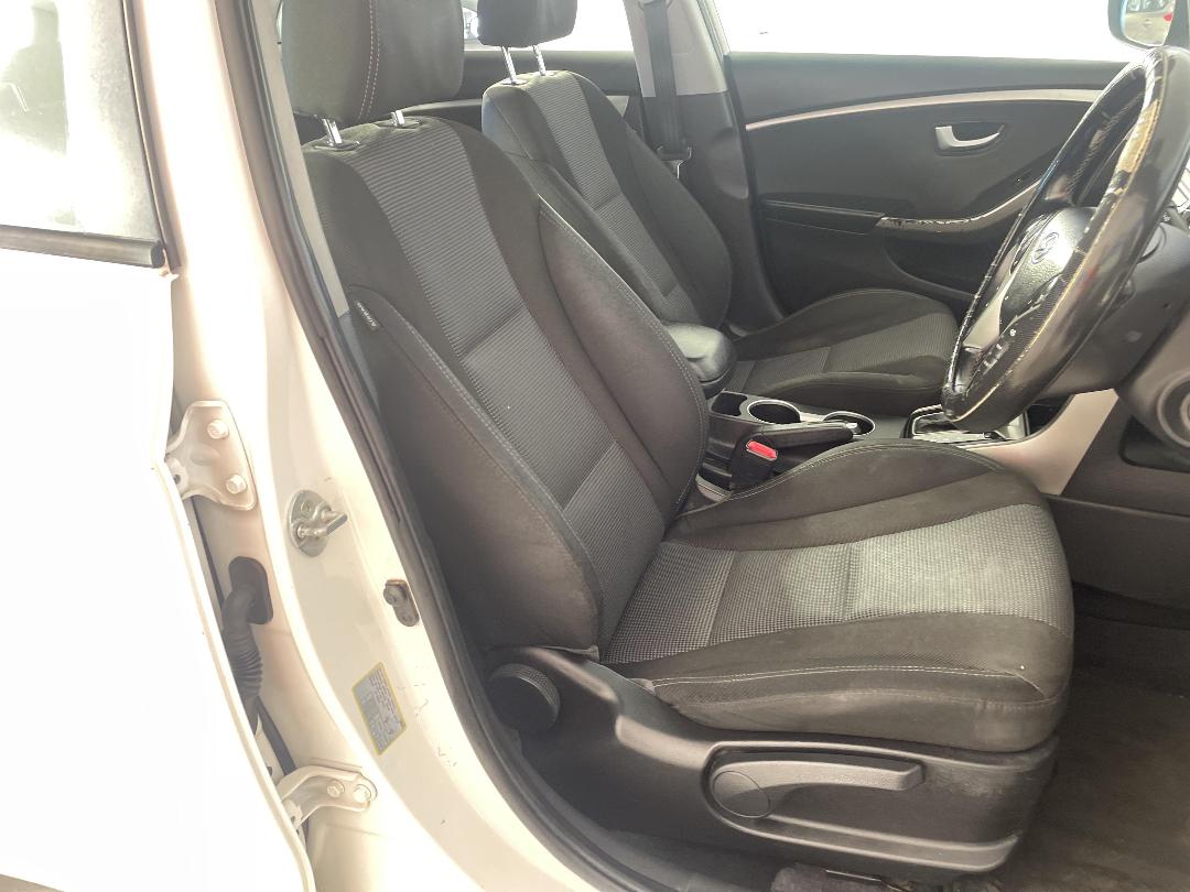 Photo '16' of Hyundai I30