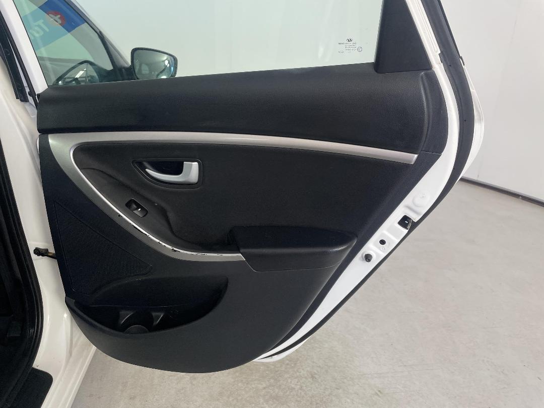 Photo '19' of Hyundai I30