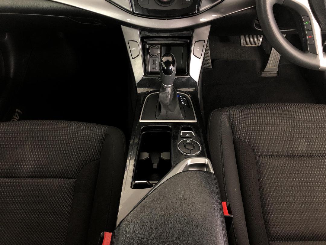 Photo '18' of Hyundai I40 Photo '18' of Hyundai I40