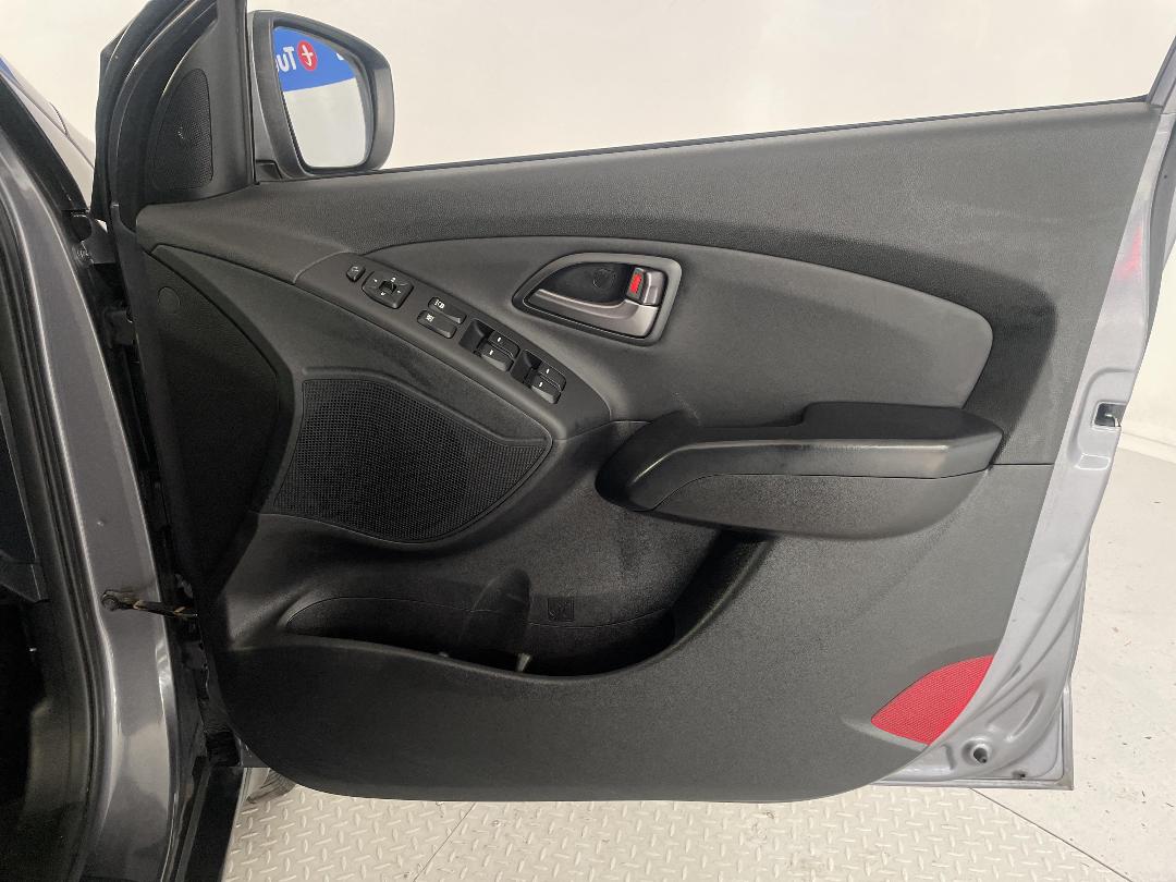 Photo '15' of Hyundai Ix35 Photo '15' of Hyundai Ix35