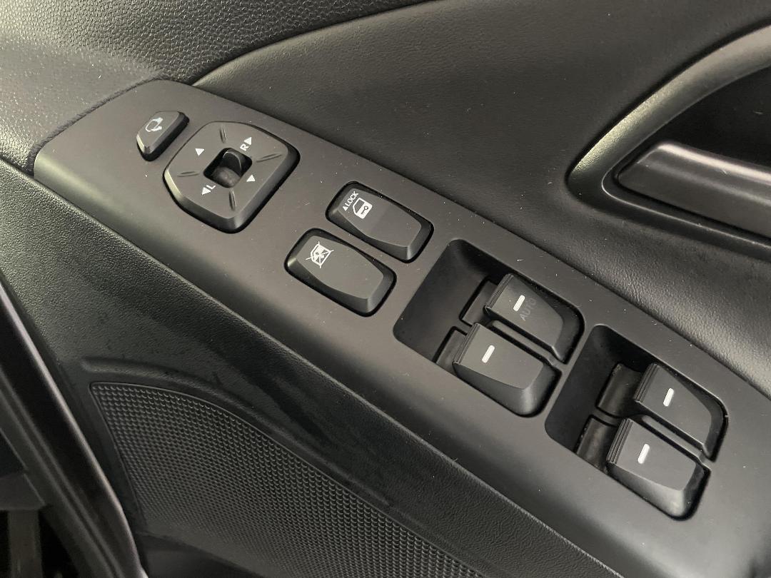 Photo '23' of Hyundai Ix35 Photo '23' of Hyundai Ix35