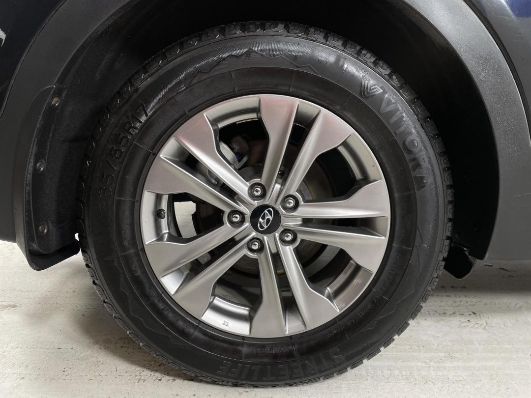 Photo '12' of Hyundai Santa FE