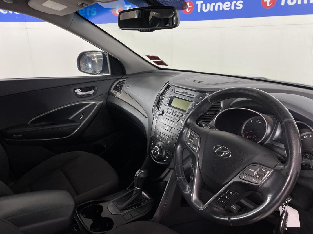 Photo '16' of Hyundai Santa FE