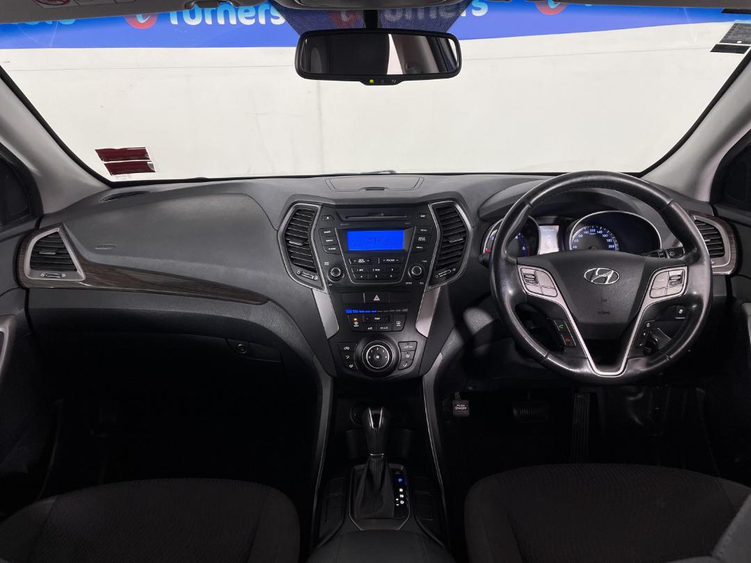 Photo '17' of Hyundai Santa FE