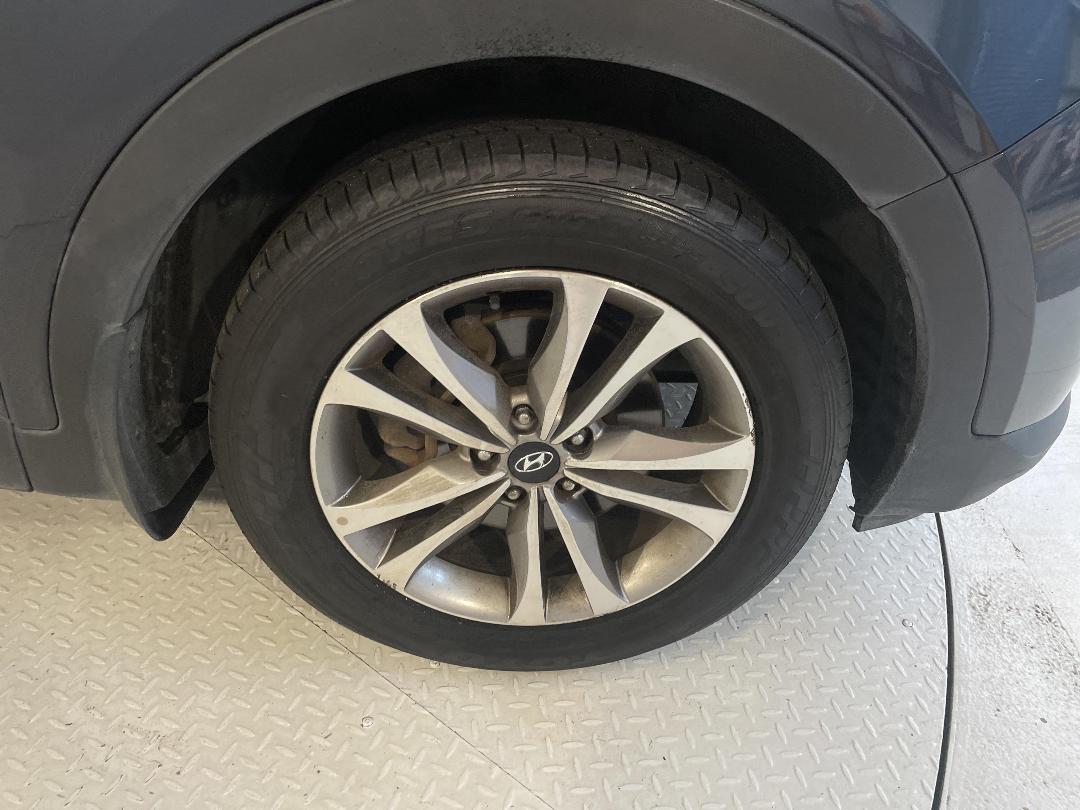 Photo '9' of Hyundai Santa FE Photo '9' of Hyundai Santa FE