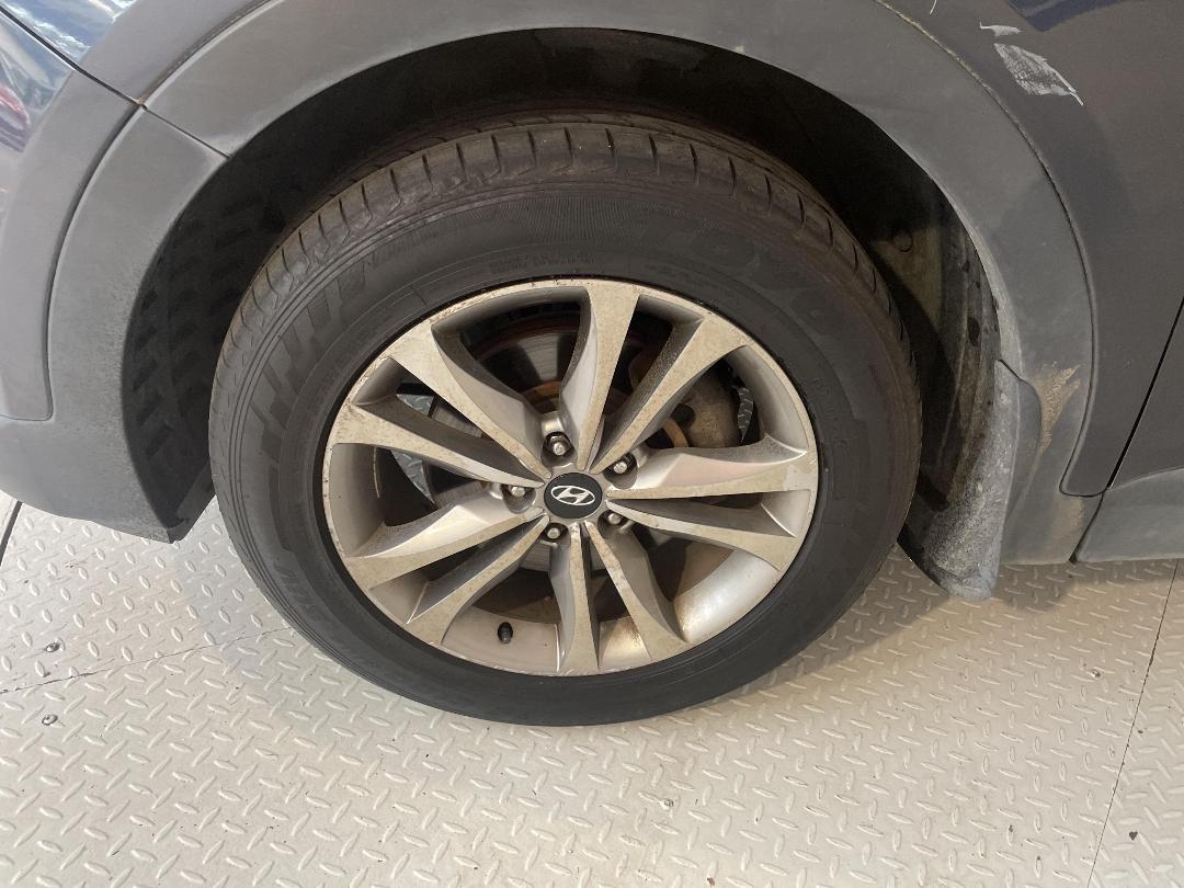 Photo '10' of Hyundai Santa FE Photo '10' of Hyundai Santa FE