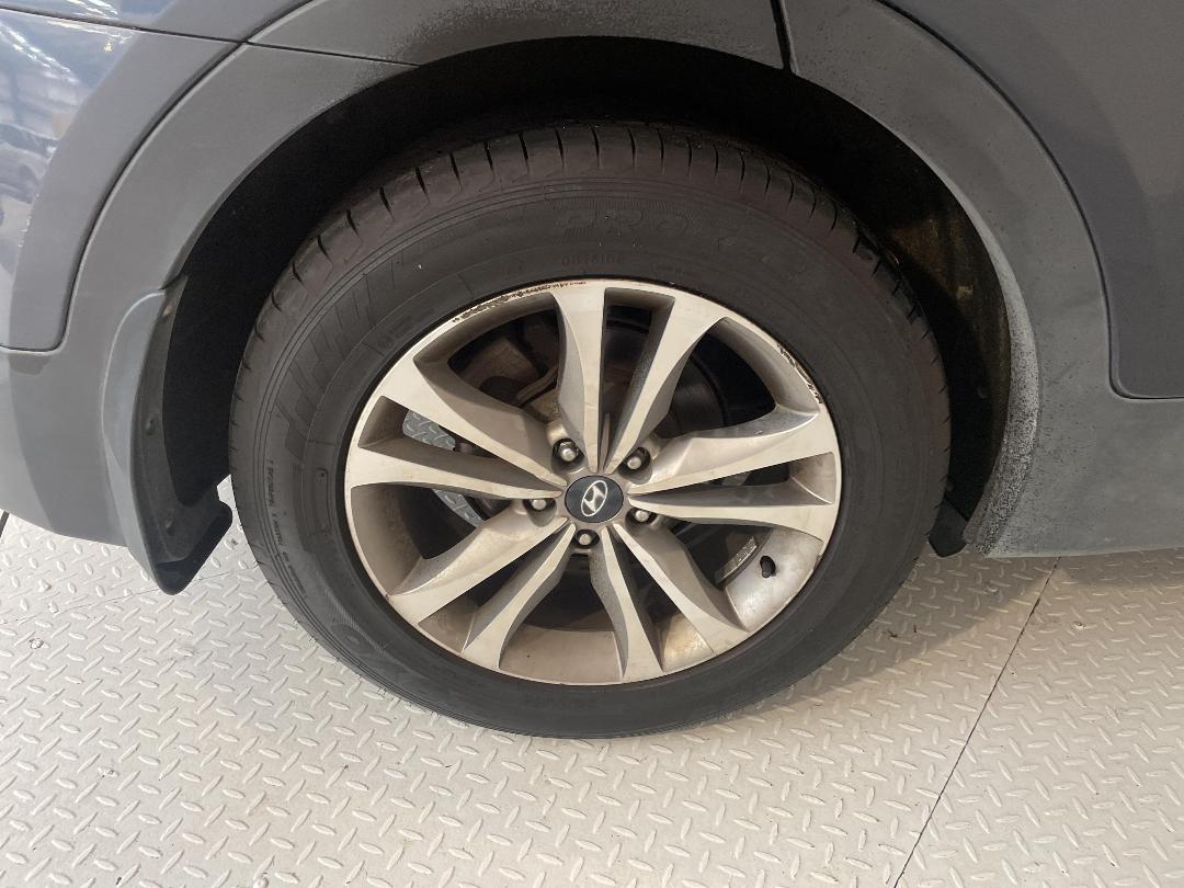 Photo '12' of Hyundai Santa FE Photo '12' of Hyundai Santa FE