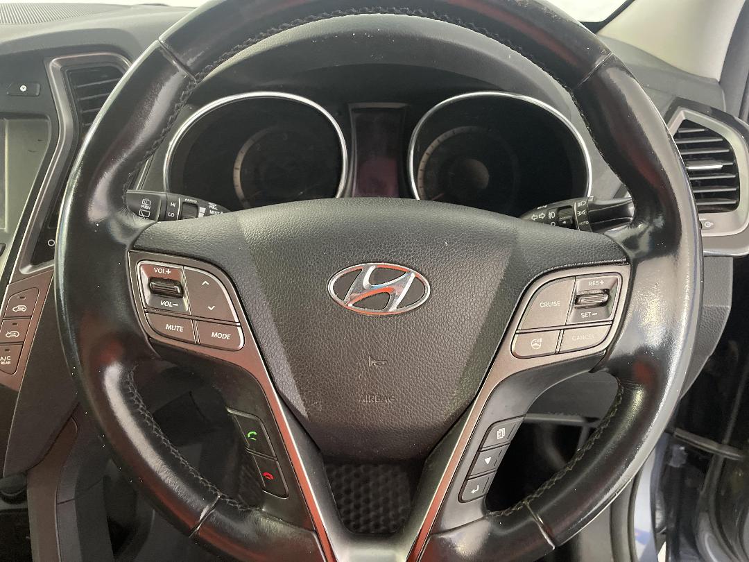 Photo '28' of Hyundai Santa FE Photo '28' of Hyundai Santa FE