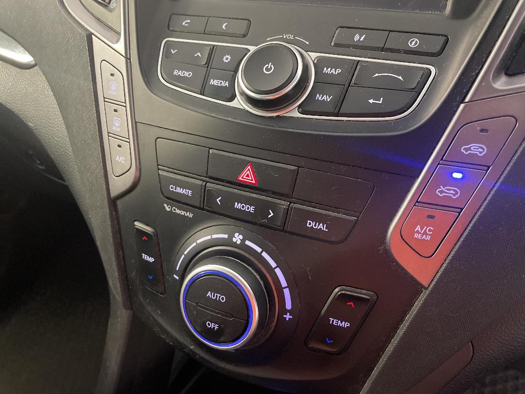 Photo '30' of Hyundai Santa FE Photo '30' of Hyundai Santa FE