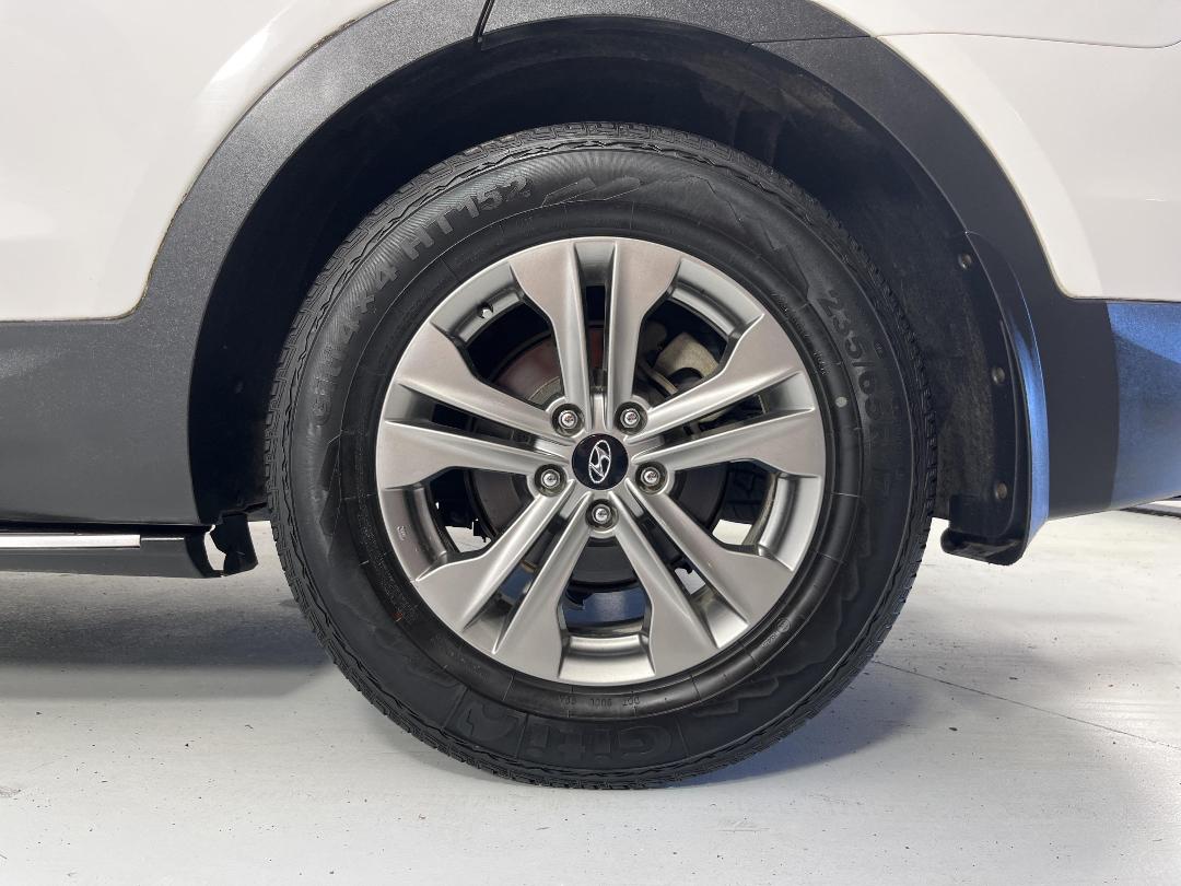 Photo '11' of Hyundai Santa FE