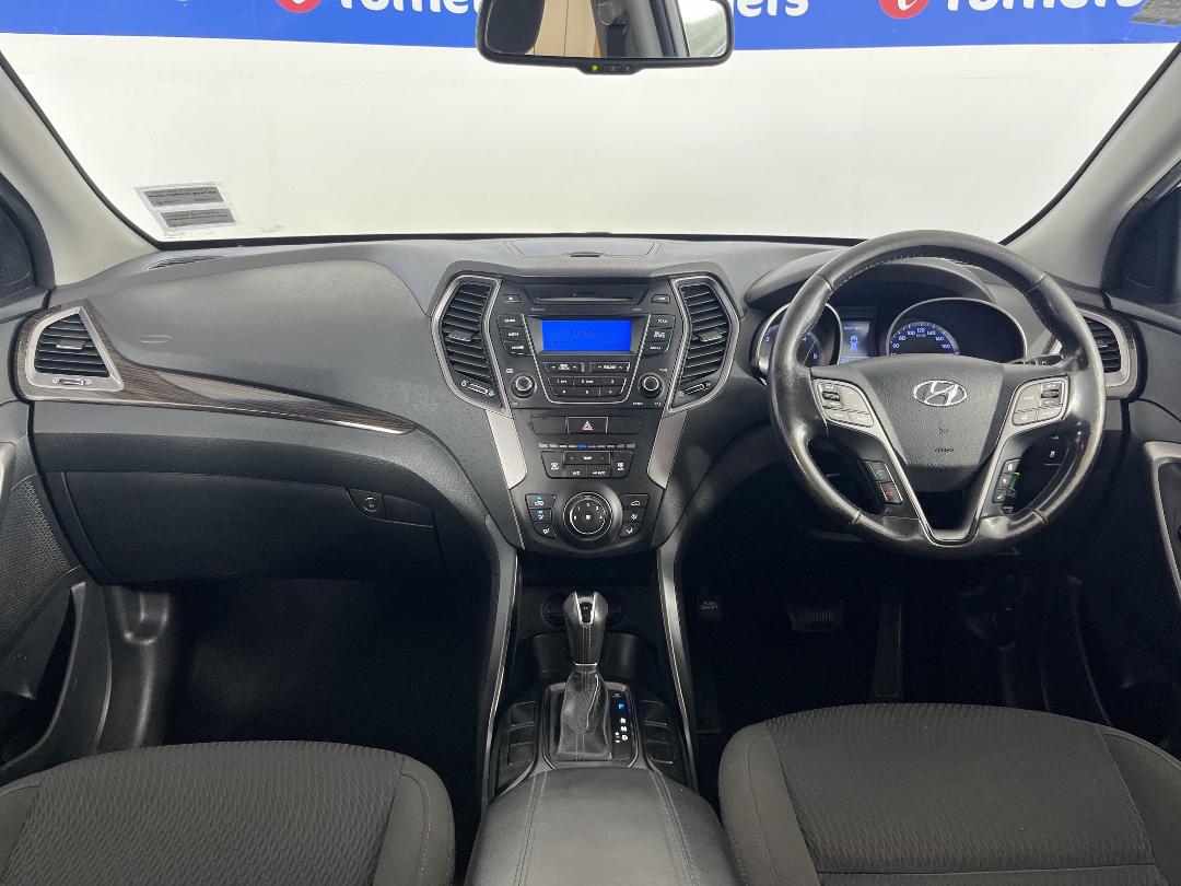 Photo '17' of Hyundai Santa FE