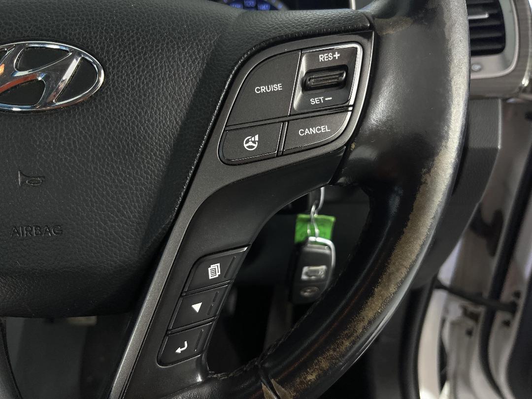 Photo '23' of Hyundai Santa FE