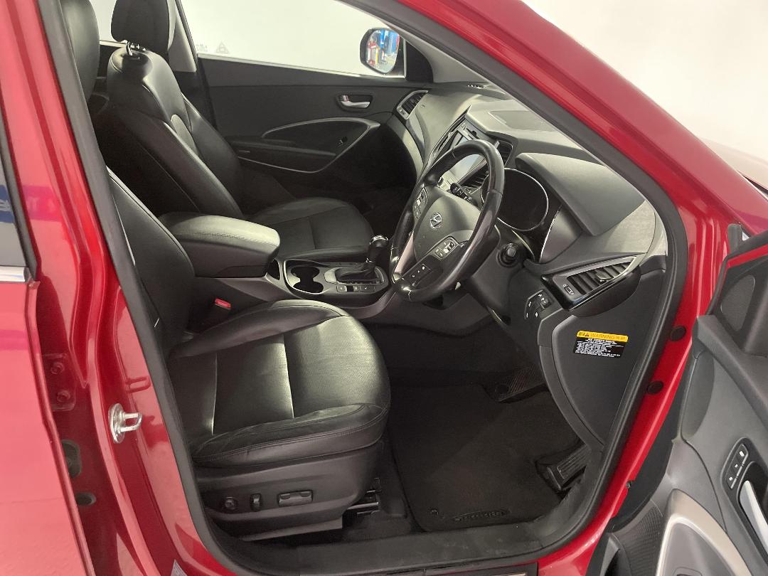 Photo '16' of Hyundai Santa FE