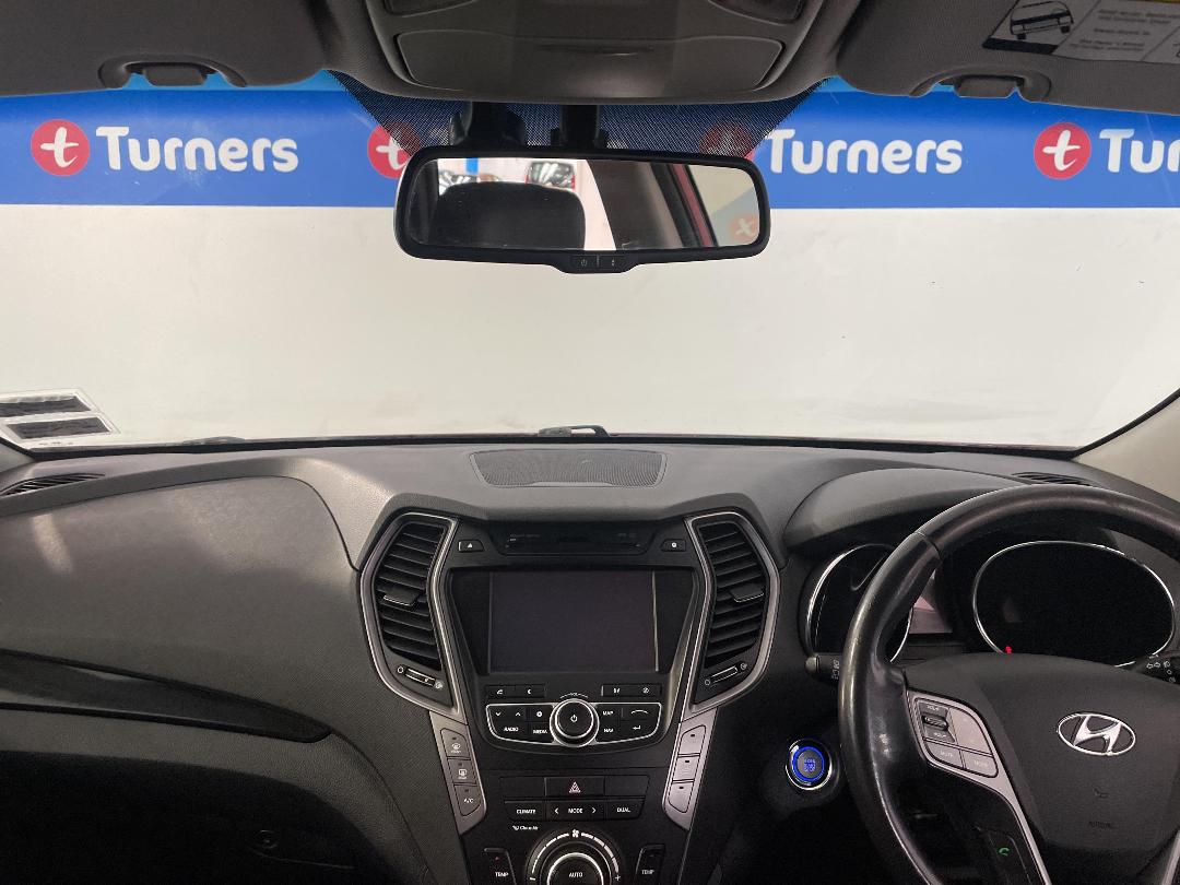 Photo '17' of Hyundai Santa FE