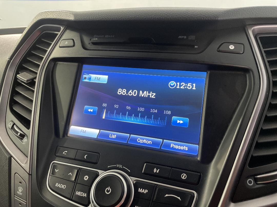 Photo '29' of Hyundai Santa FE