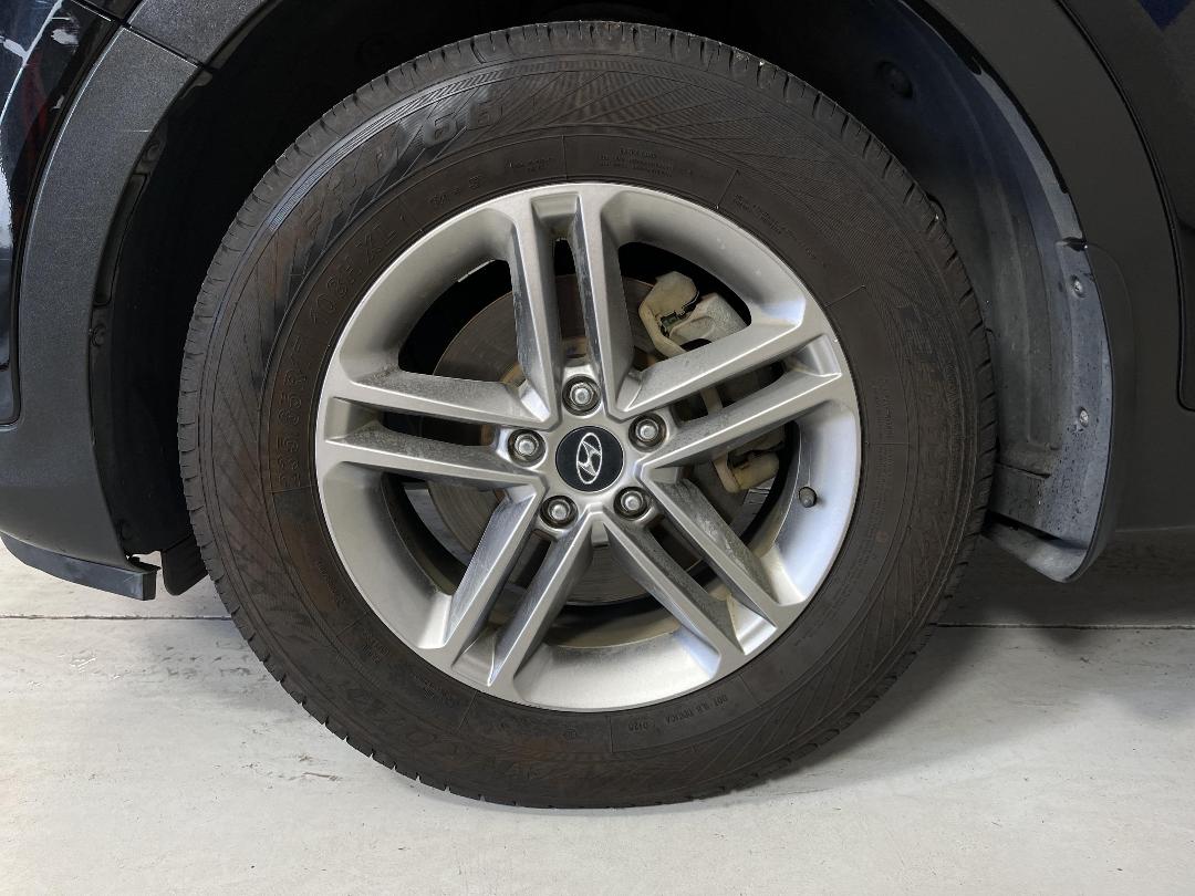 Photo '10' of Hyundai Santa FE