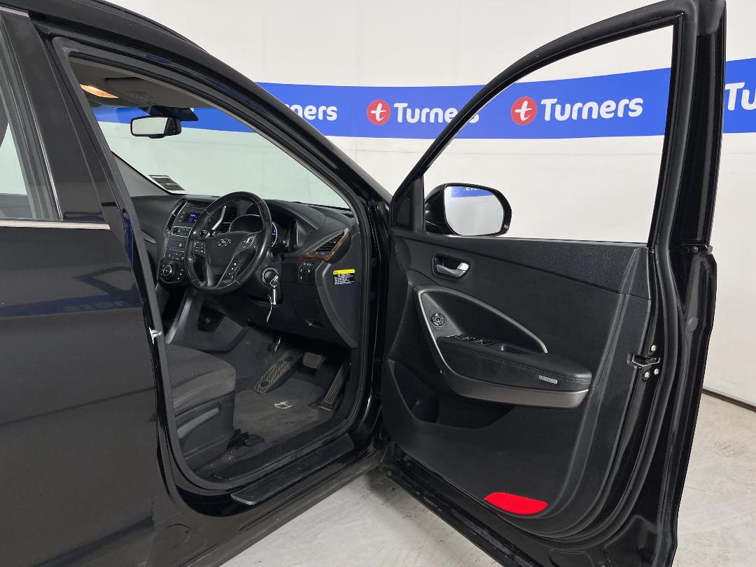 Photo '15' of Hyundai Santa FE