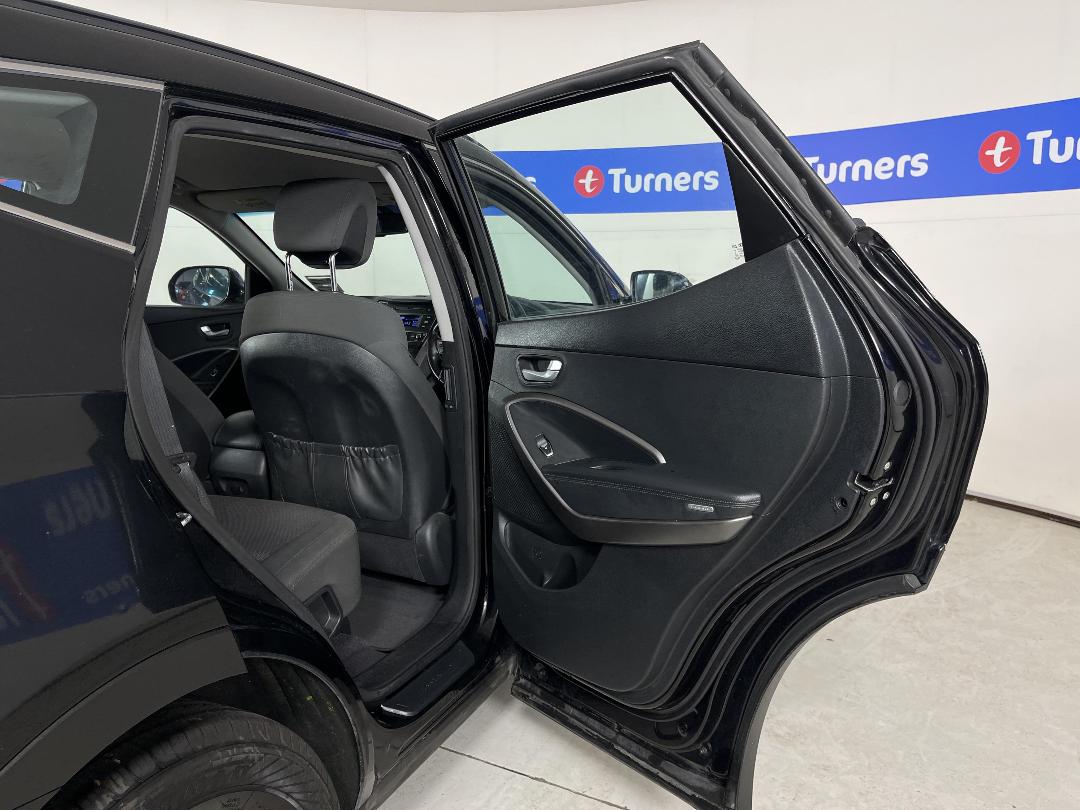 Photo '19' of Hyundai Santa FE