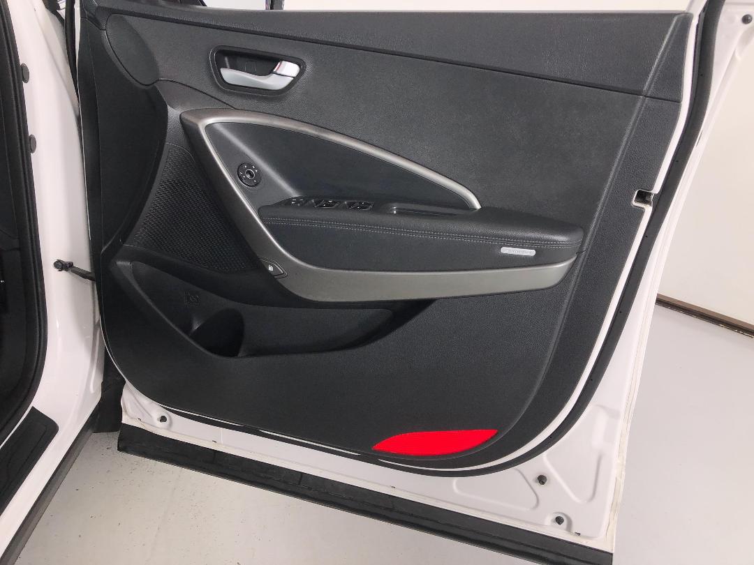 Photo '15' of Hyundai Santa FE