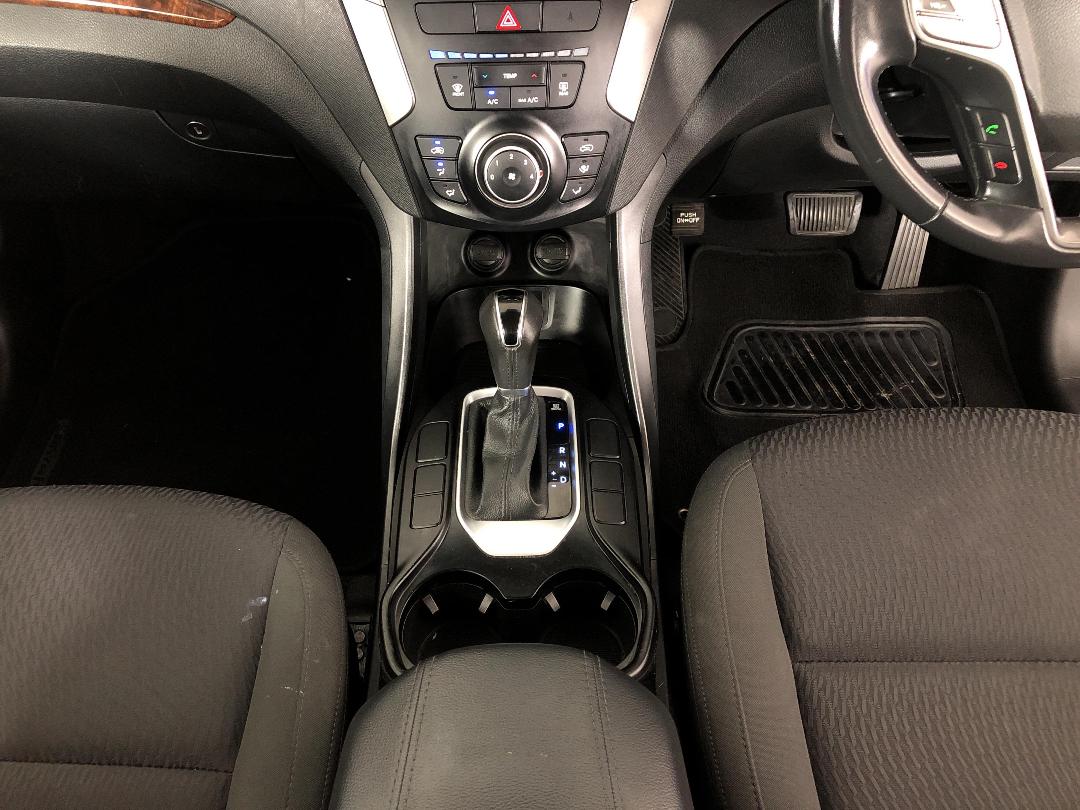 Photo '18' of Hyundai Santa FE