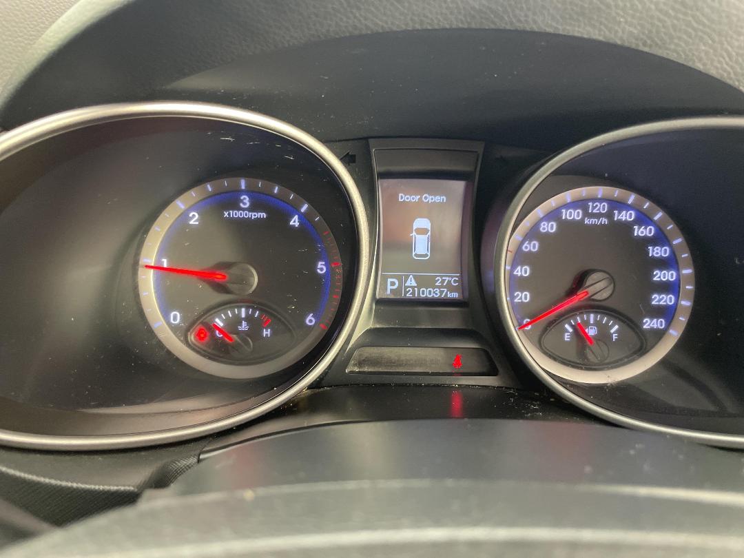 Photo '21' of Hyundai Santa FE