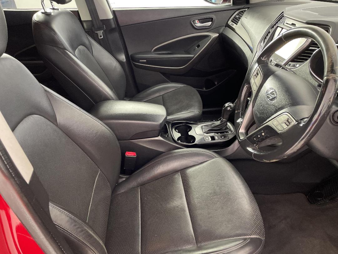 Photo '16' of Hyundai Santa FE